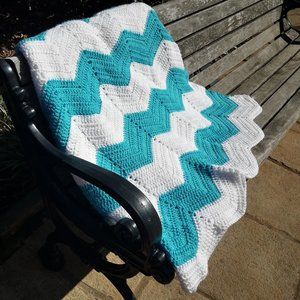 Handmade Crochet Blanket Teal White Throw Baby Zig Zag Soft Blankee Pop of Color